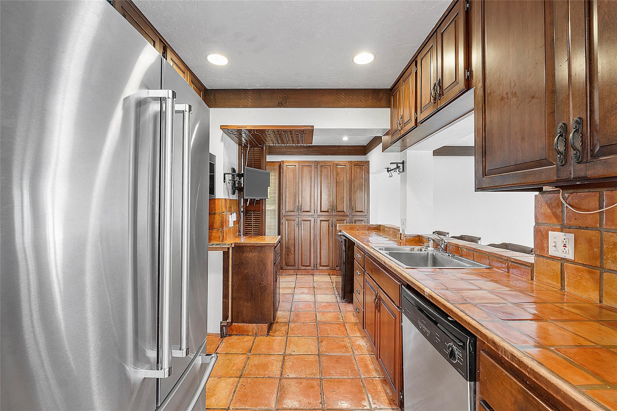 Silver Shores - Residential Income