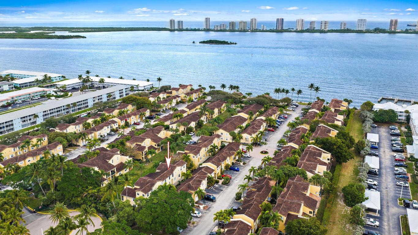 BAY REACH CONDO - Residential