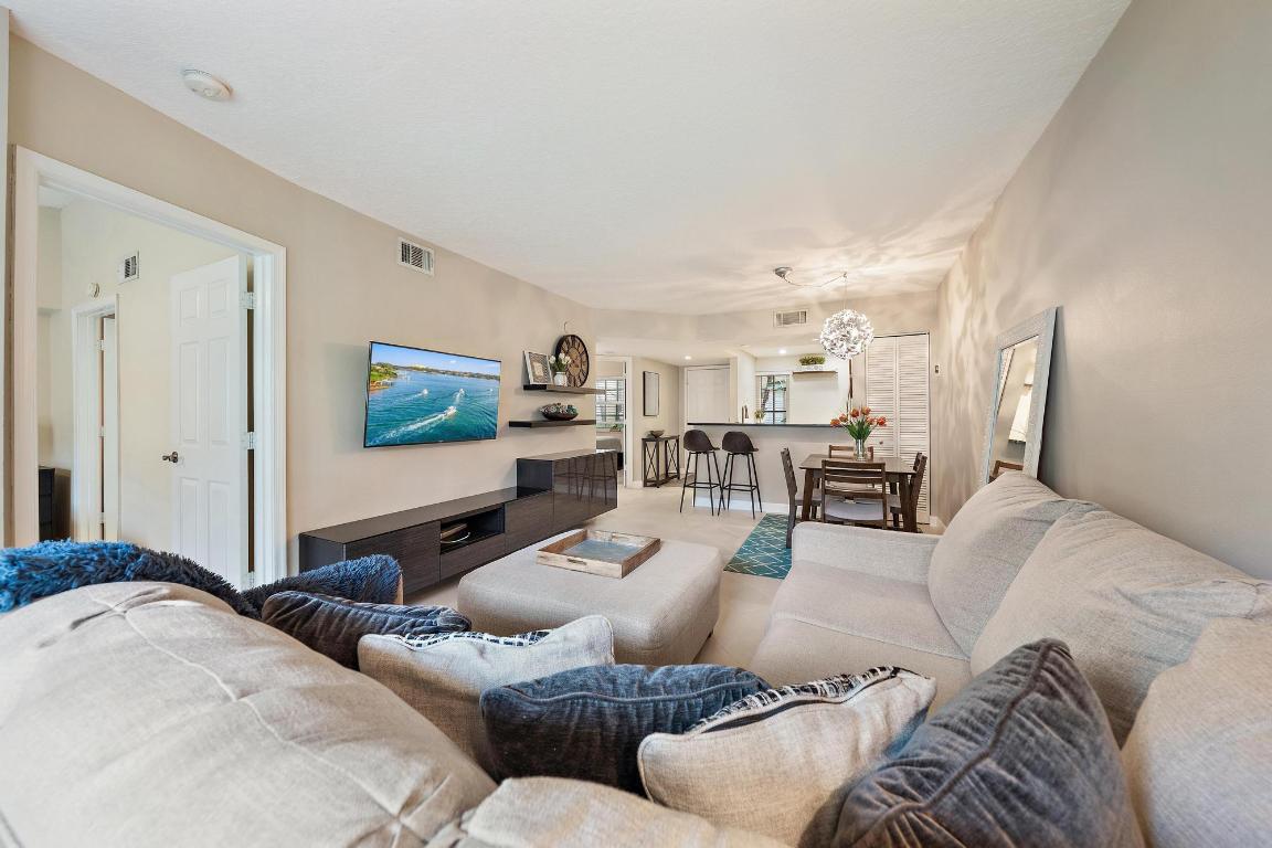 BAY REACH CONDO - Residential