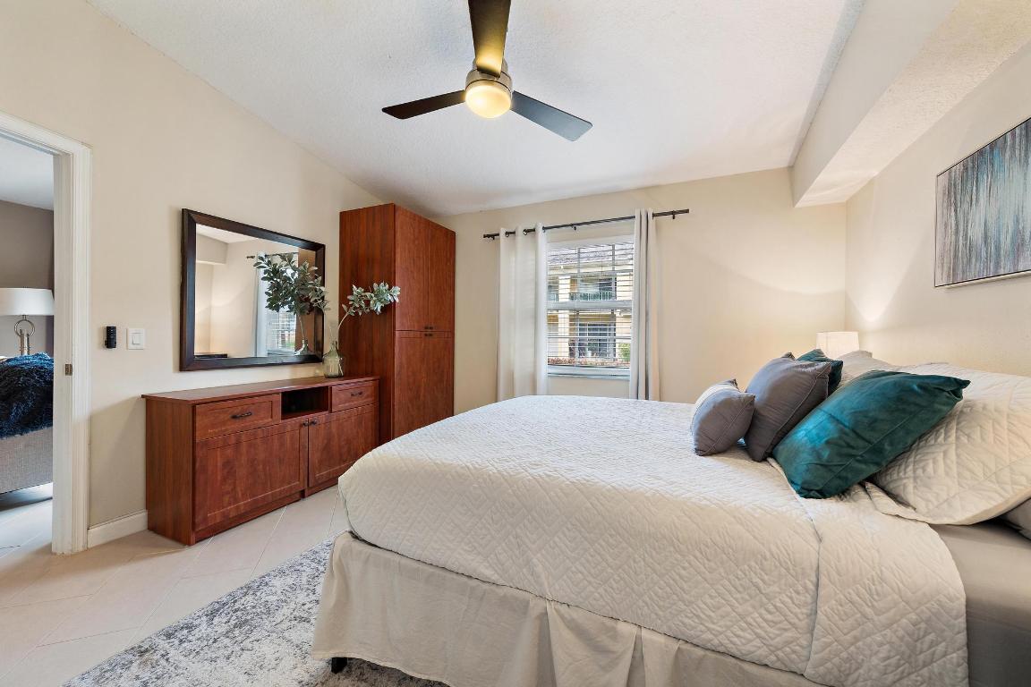 BAY REACH CONDO - Residential