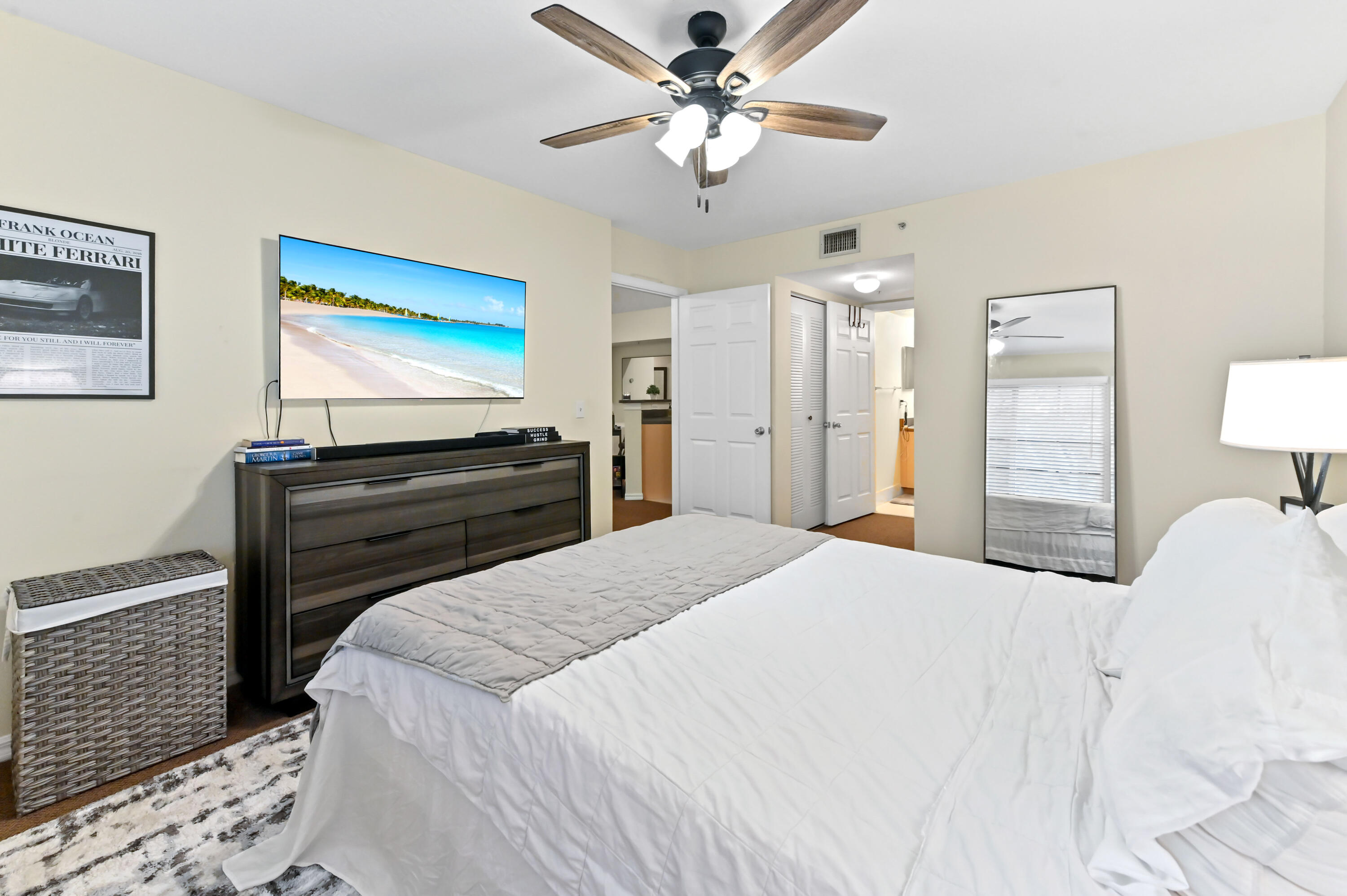 EMERALD ISLE AT LAGUNA LAKES - Residential