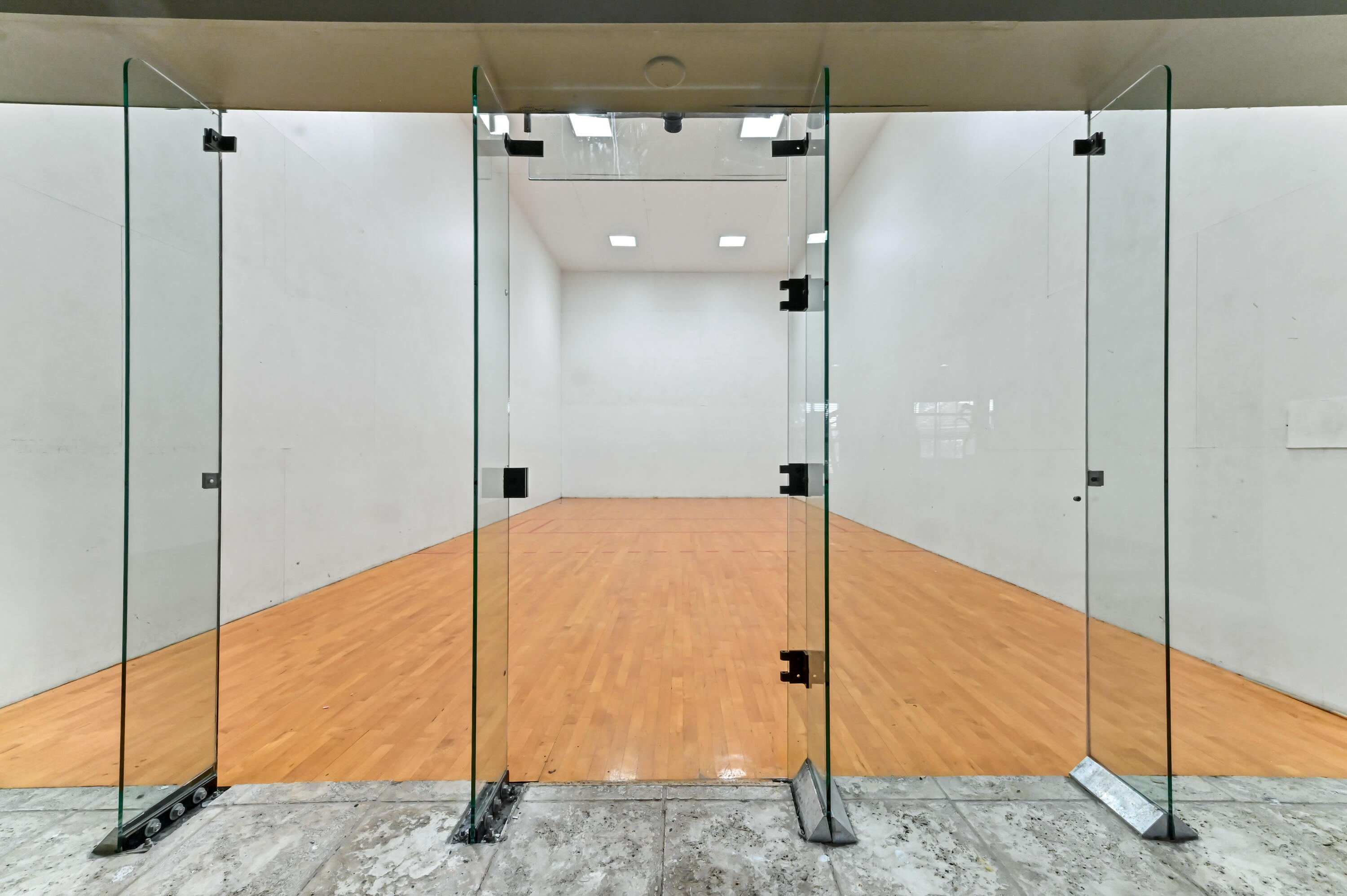 EMERALD ISLE AT LAGUNA LAKES - Residential