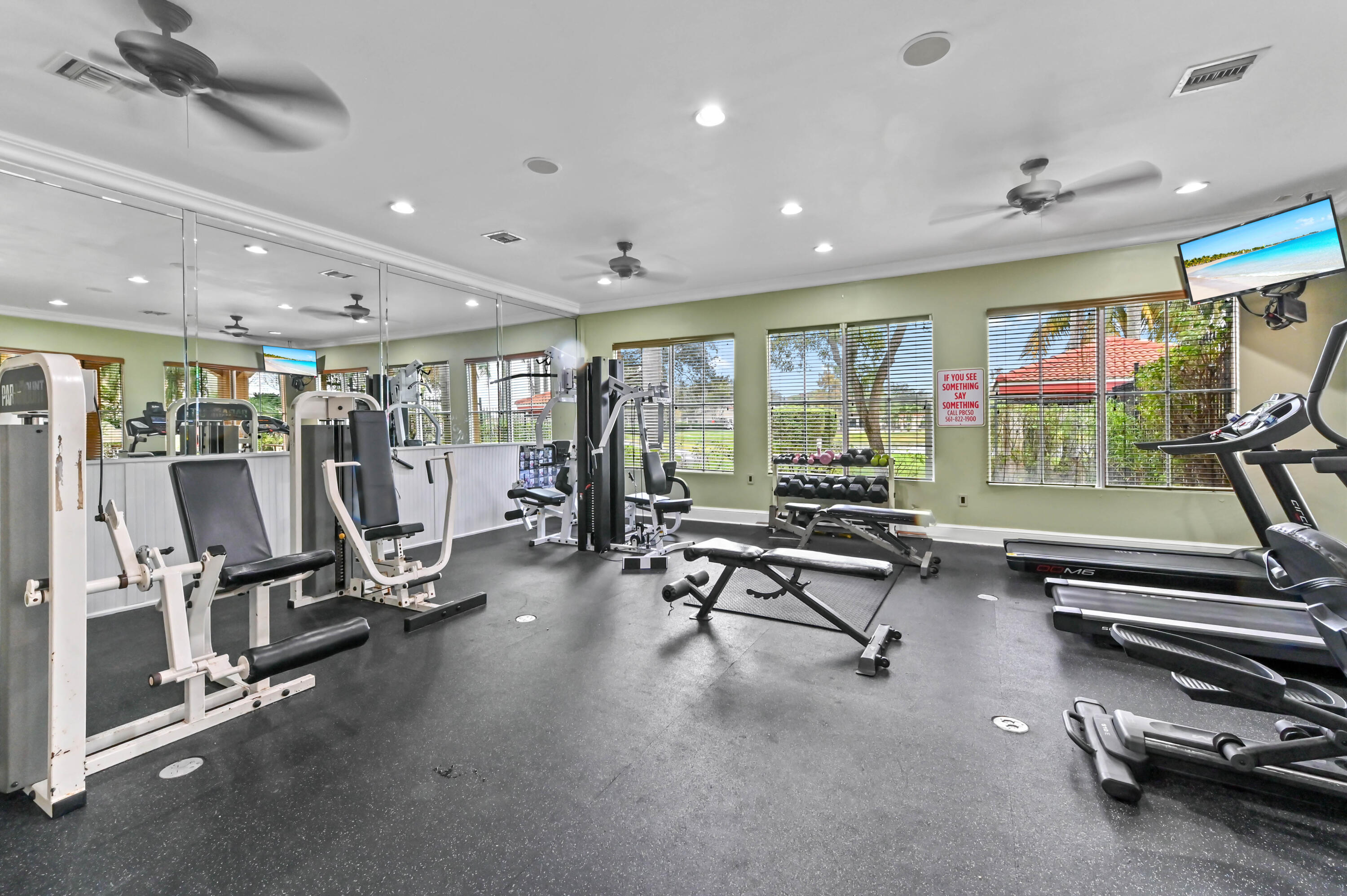 EMERALD ISLE AT LAGUNA LAKES - Residential