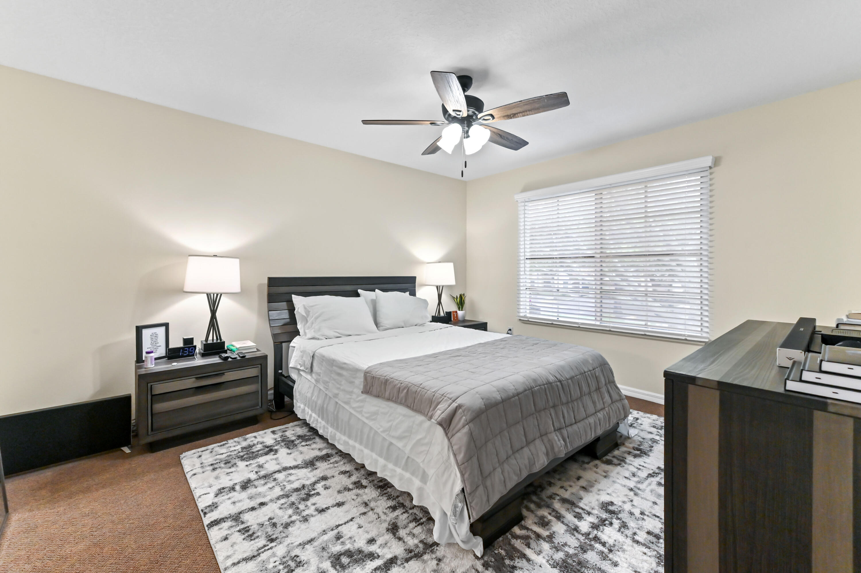 EMERALD ISLE AT LAGUNA LAKES - Residential