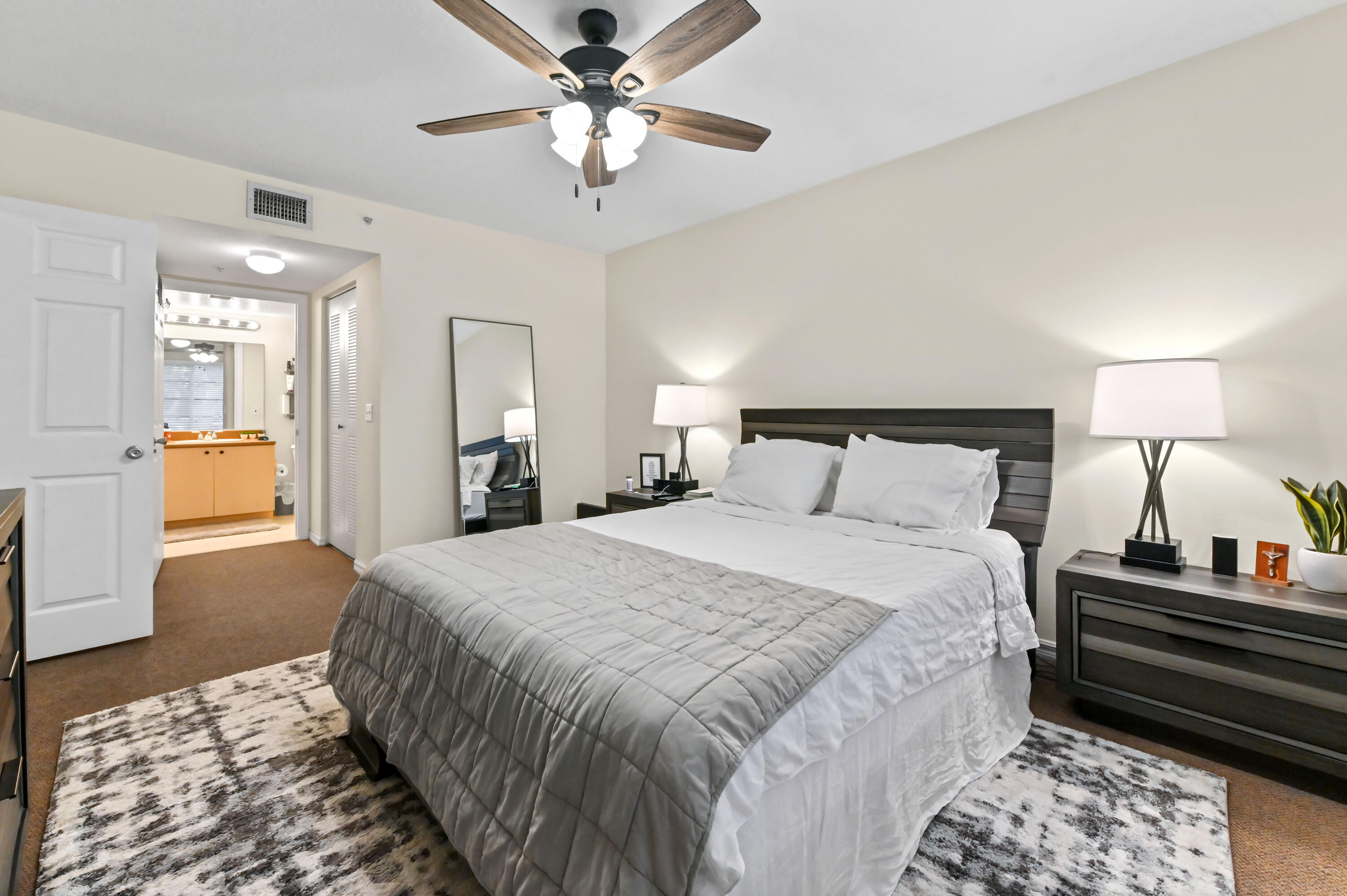 EMERALD ISLE AT LAGUNA LAKES - Residential