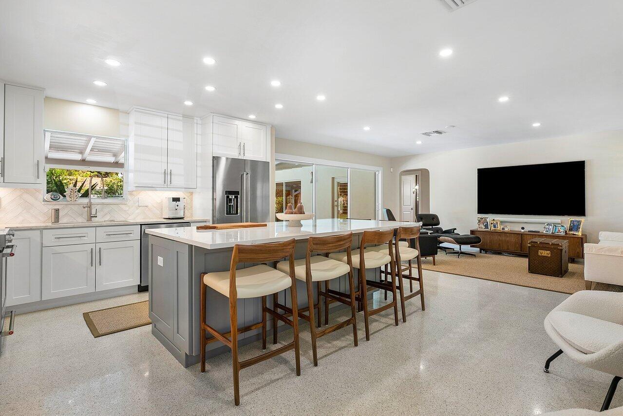 FOREST HILLS - Residential