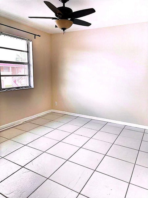Tiny photo for 1014 Twin Lakes Drive #20-h, Coral Springs, FL 33071 (MLS # B26045620)