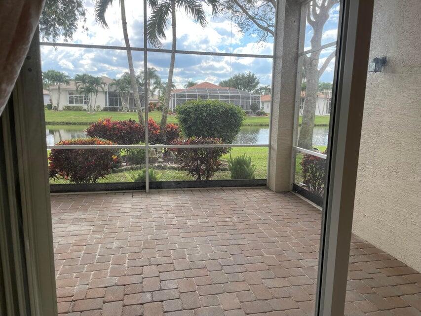 12105 Oakvista Drive