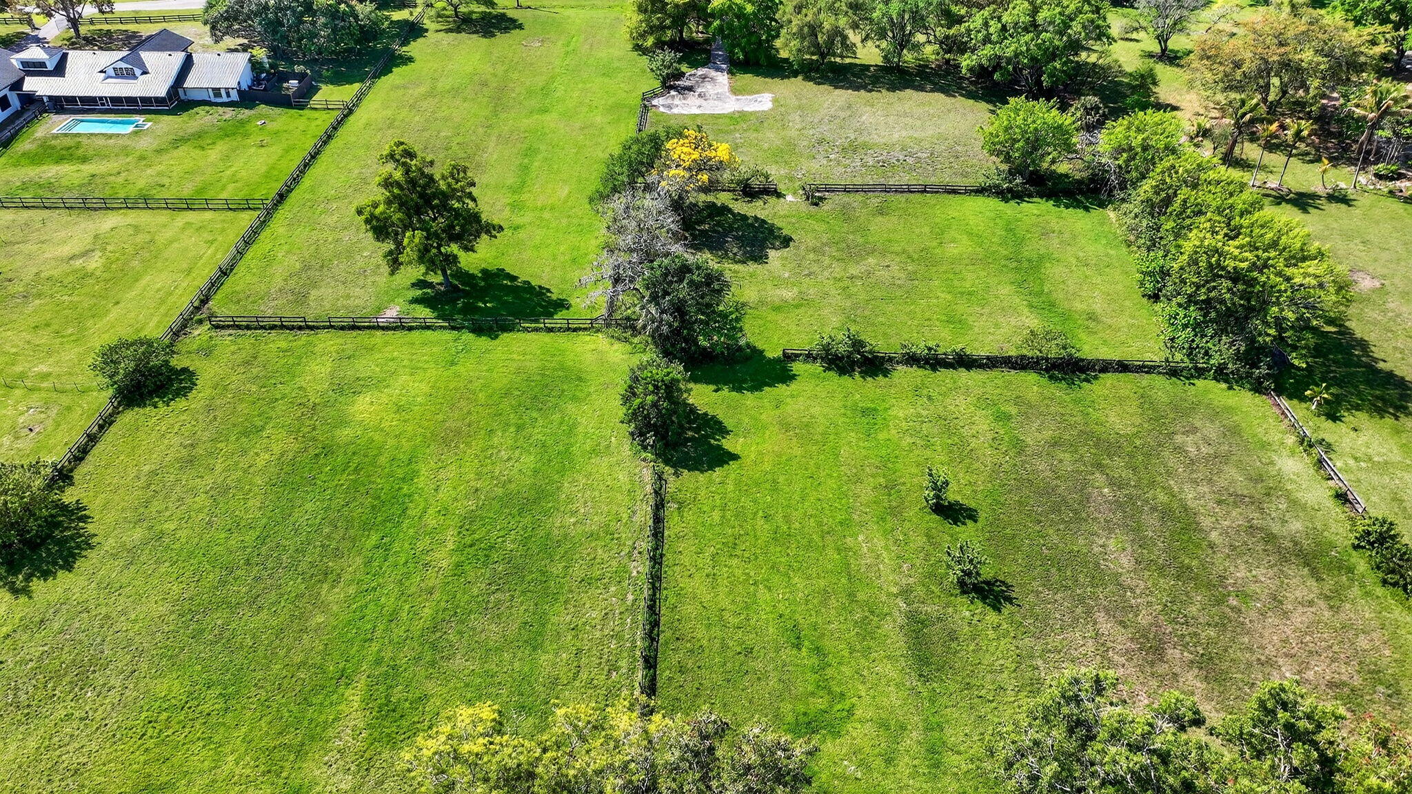 PALM BEACH FARMS CO 3 - Land