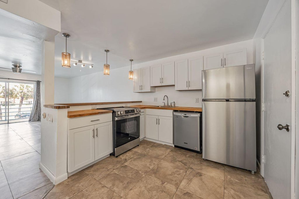 Photo of 22605 SW 66th Avenue #206, Boca Raton, FL 33428 (MLS # B26040673)