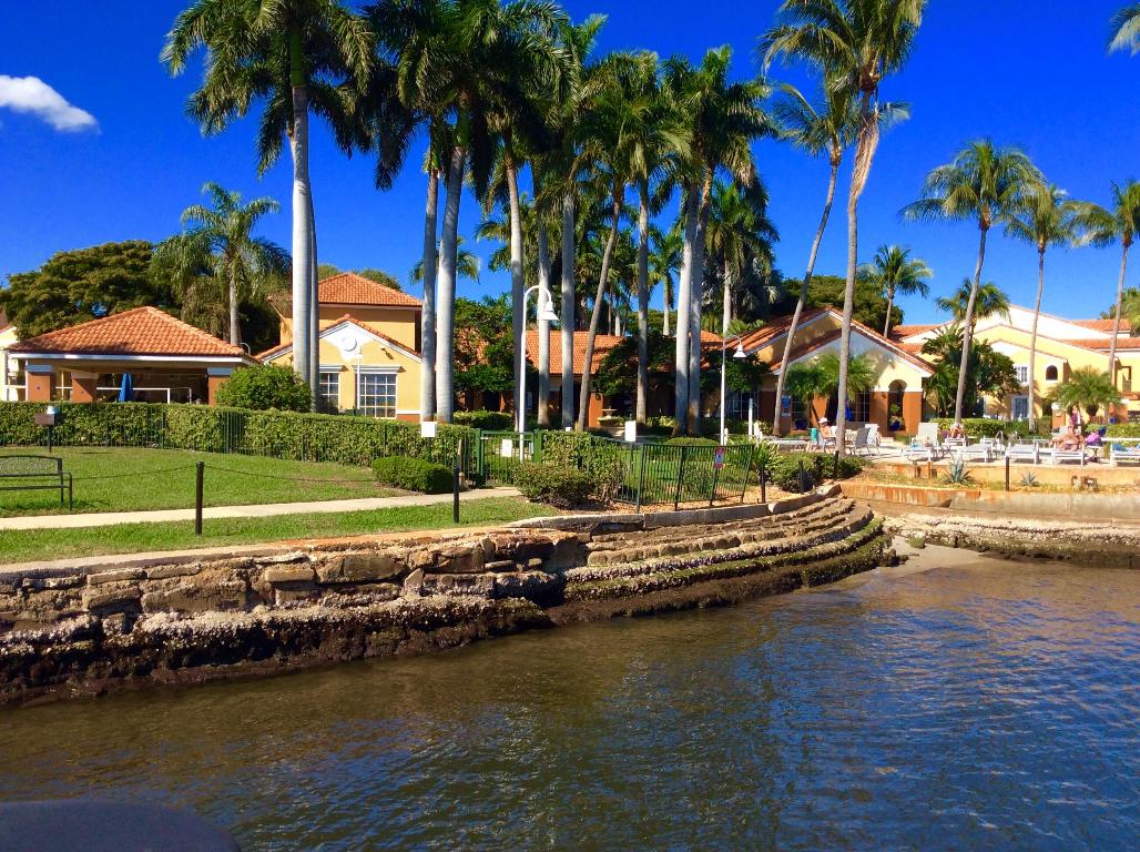 157 Yacht Club Way 306