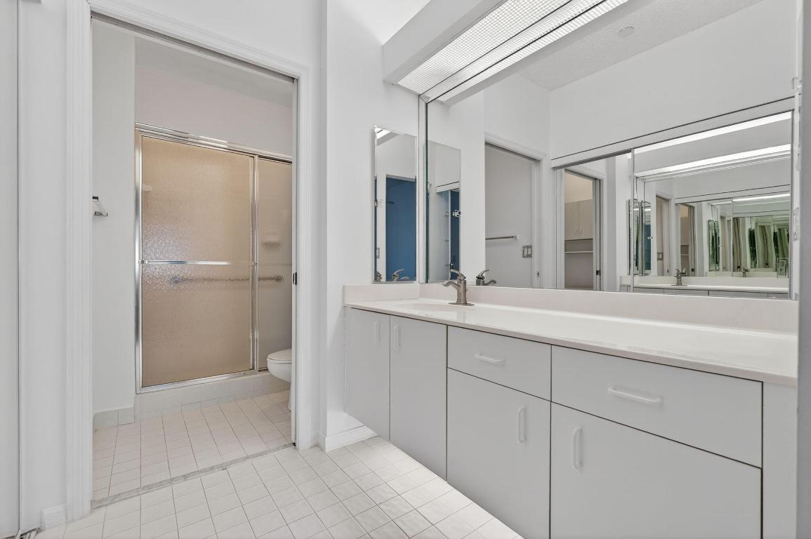 WELDON CONDOMINIUM, Kings Point - Residential