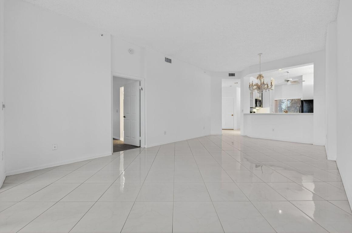 WELDON CONDOMINIUM, Kings Point - Residential