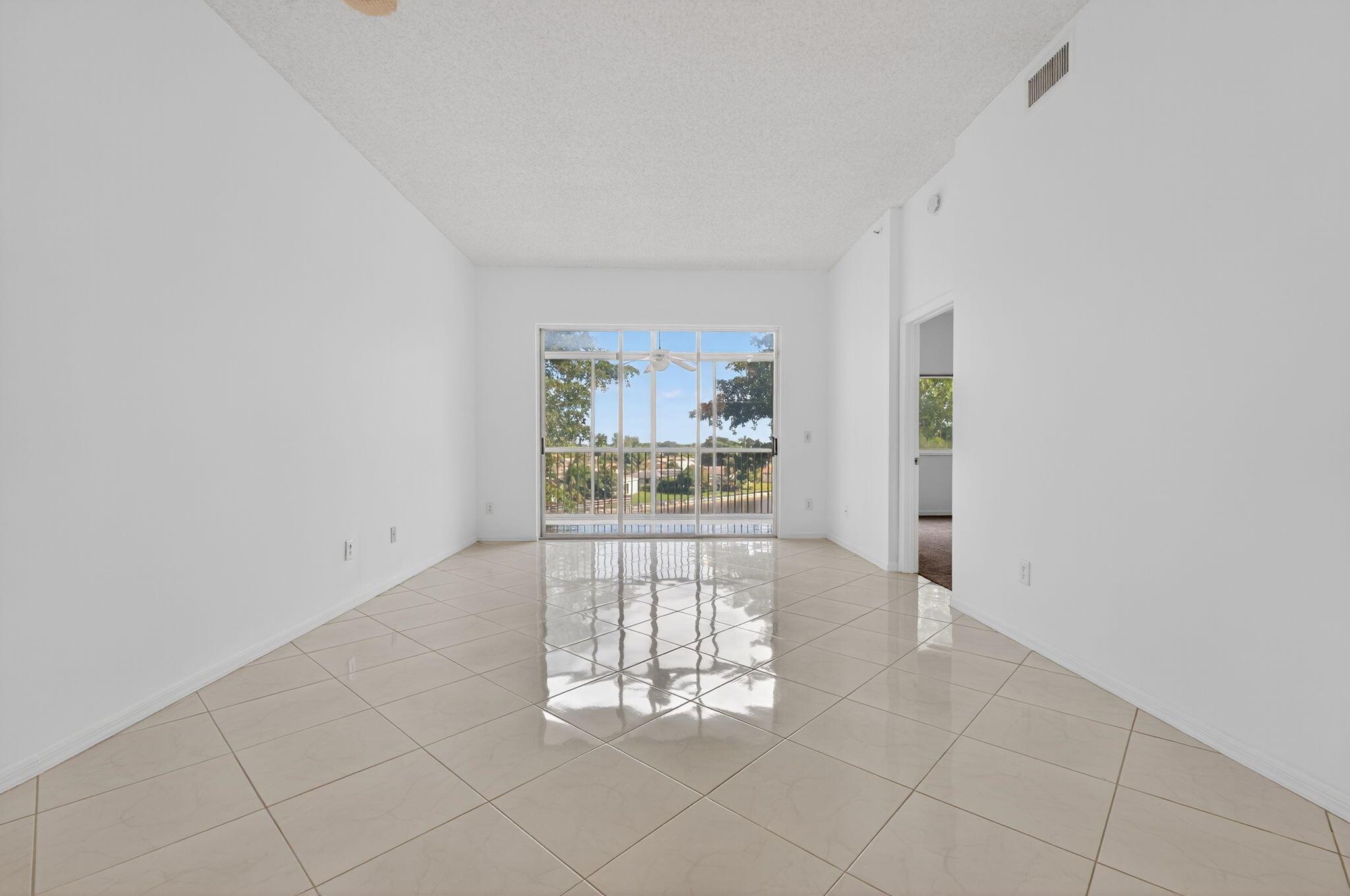 WELDON CONDOMINIUM, Kings - Residential