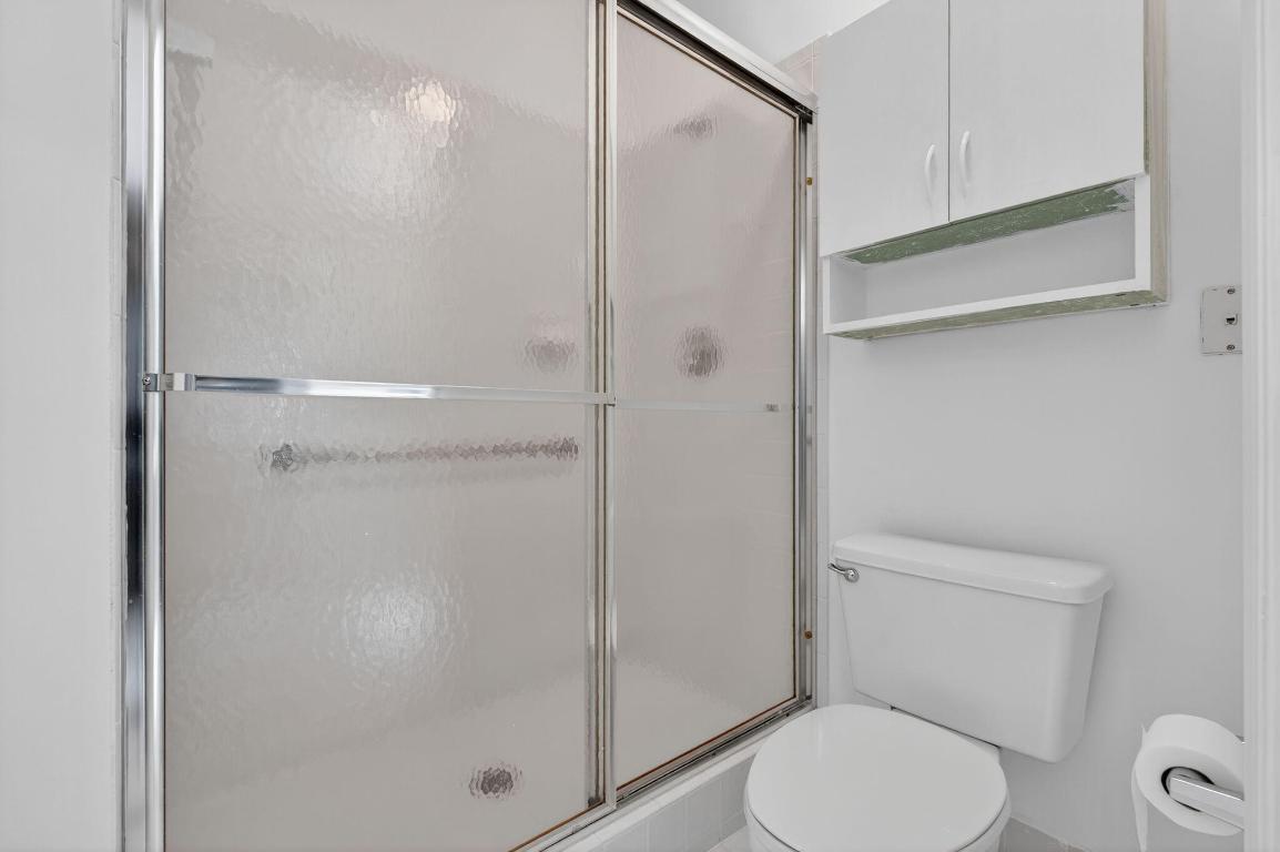 WELDON CONDOMINIUM, Kings Point - Residential