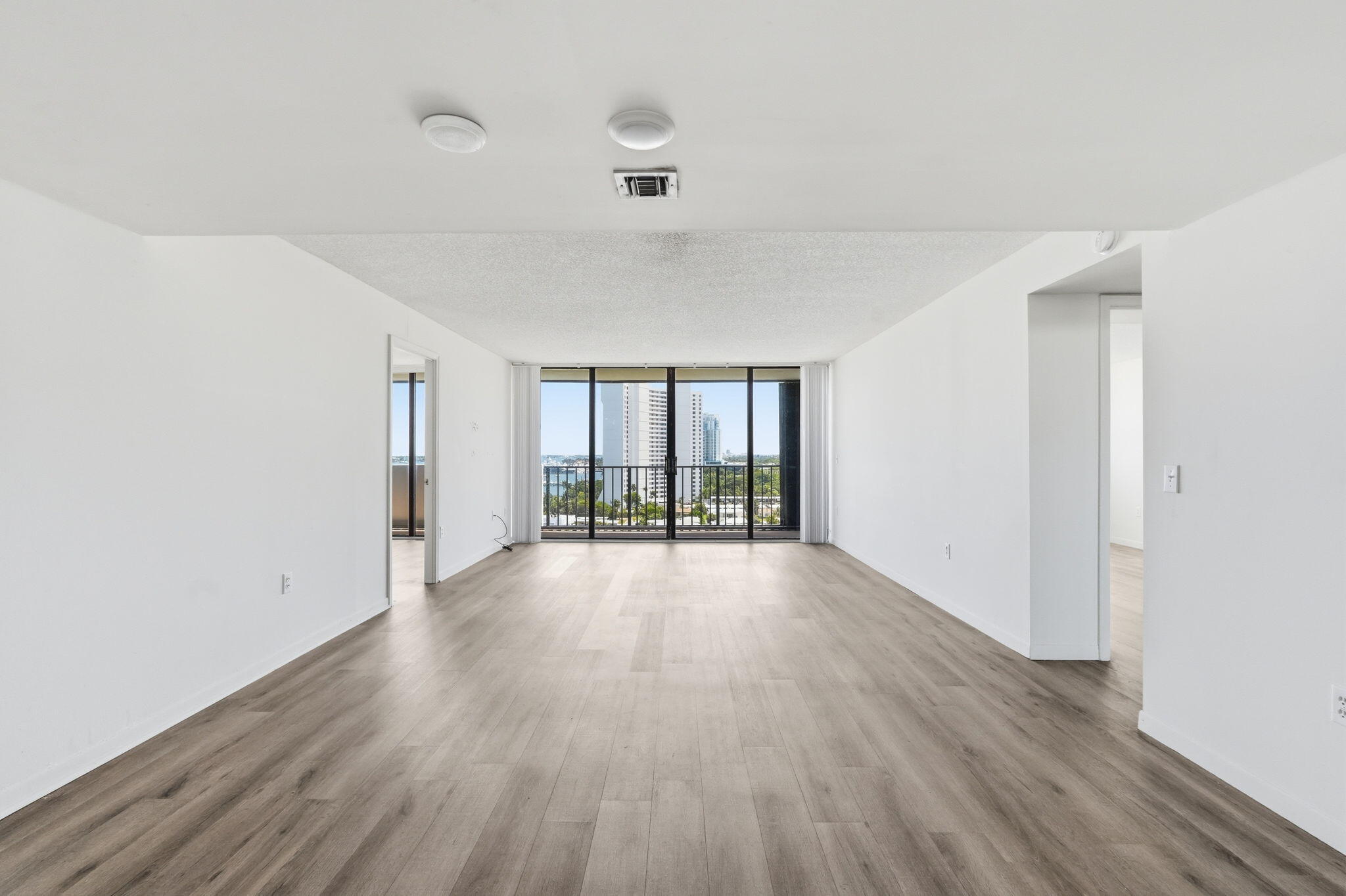 PALM BEACH HOUSE CONDO - Residential Lease