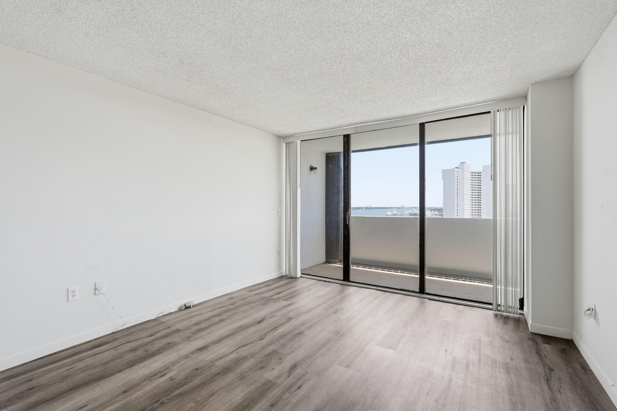 PALM BEACH HOUSE CONDO - Residential Lease