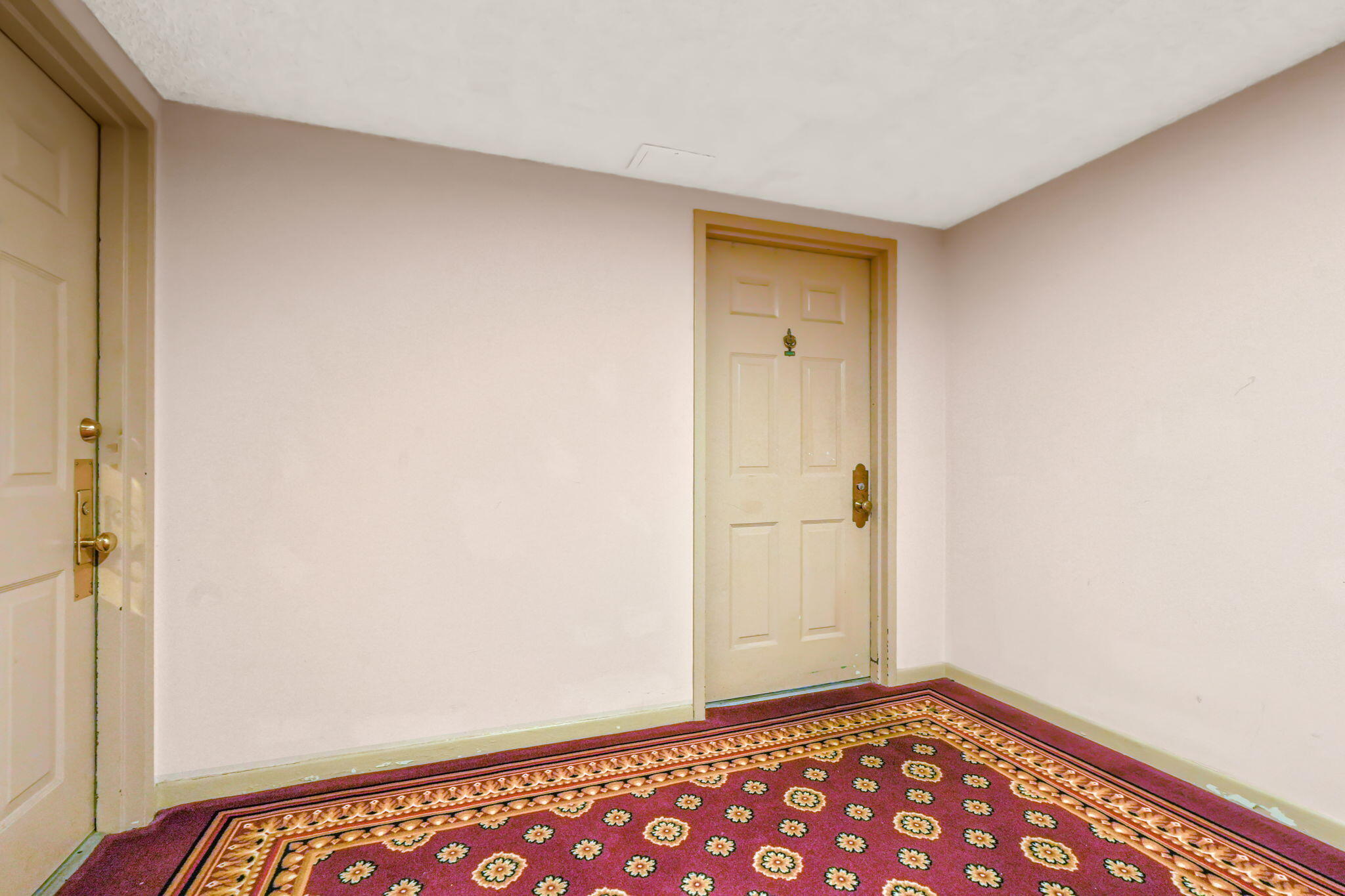 PALM BEACH HOUSE CONDO - Residential Lease