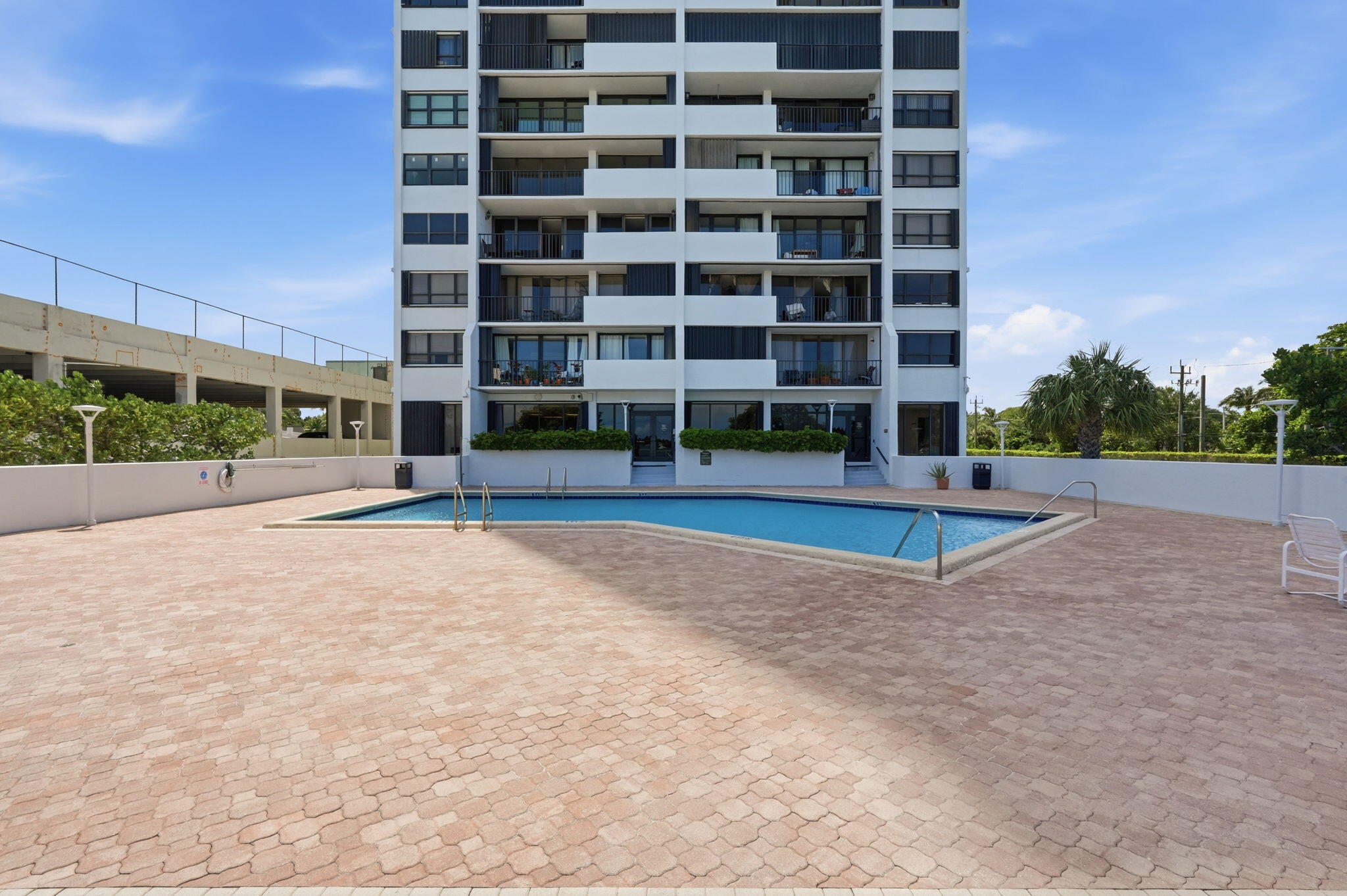 PALM BEACH HOUSE CONDO - Residential Lease