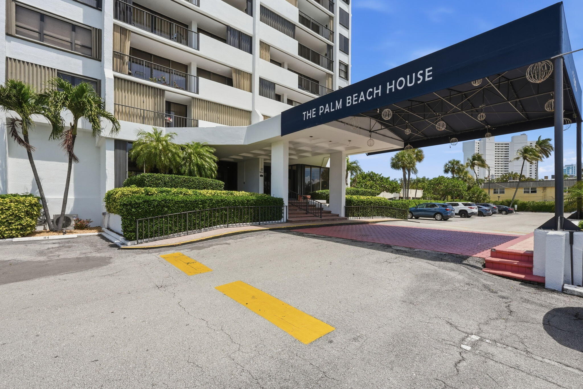 PALM BEACH HOUSE CONDO - Residential Lease