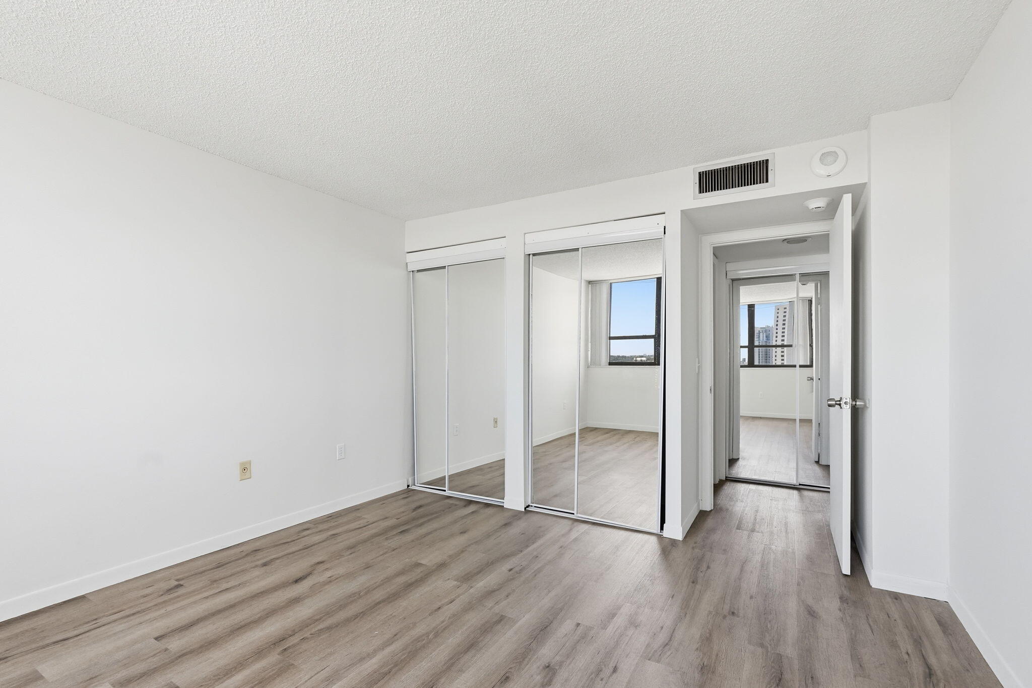 PALM BEACH HOUSE CONDO - Residential Lease