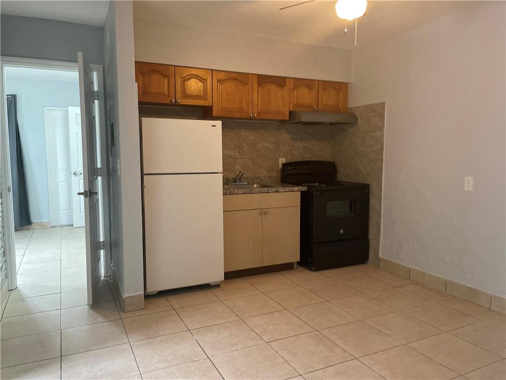 Boulevard Gardens 28-6 B - Residential Lease