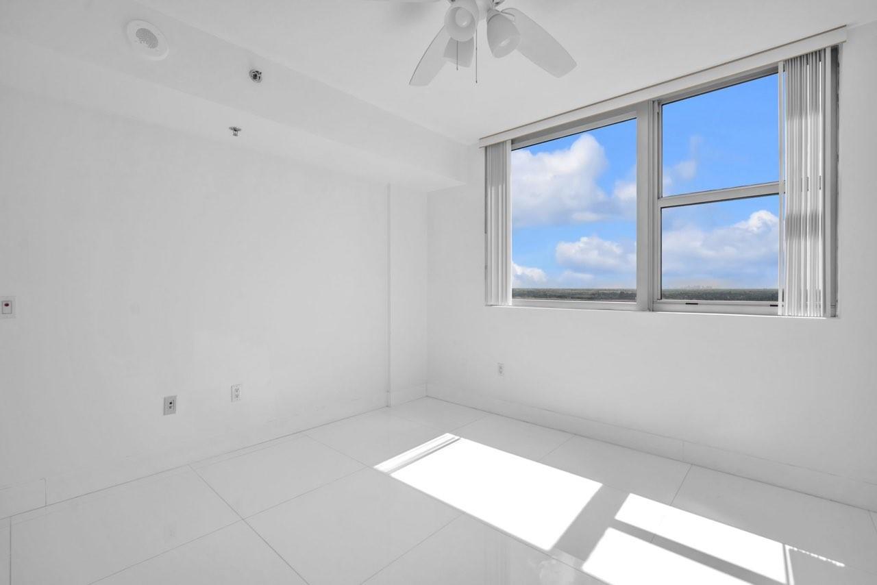 TAO SAWGRASS CONDOMINIUM - Residential Lease