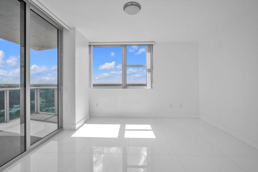 TAO SAWGRASS CONDOMINIUM - Residential Lease