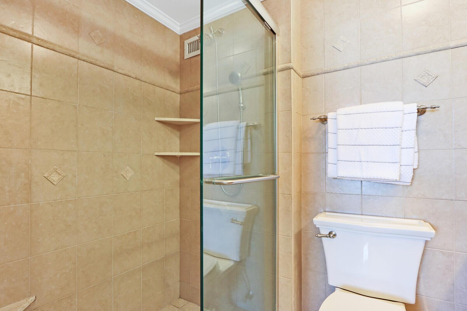 MAYAN TOWERS CONDO II - Residential Lease