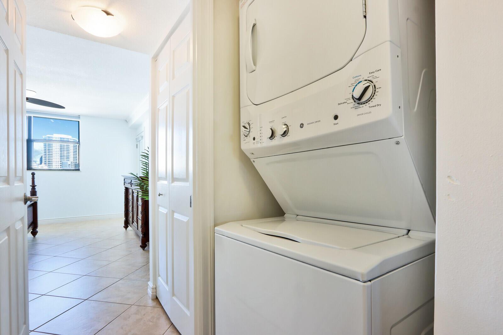 MAYAN TOWERS CONDO II - Residential Lease