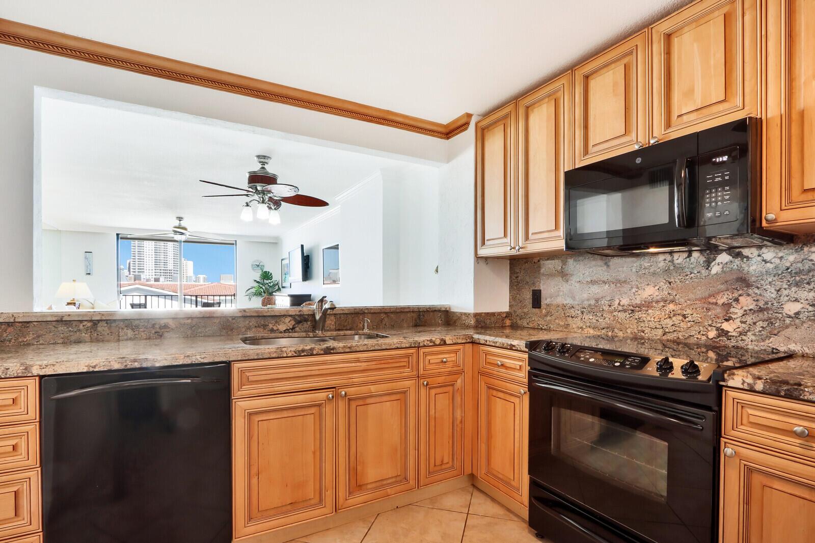 MAYAN TOWERS CONDO II - Residential Lease