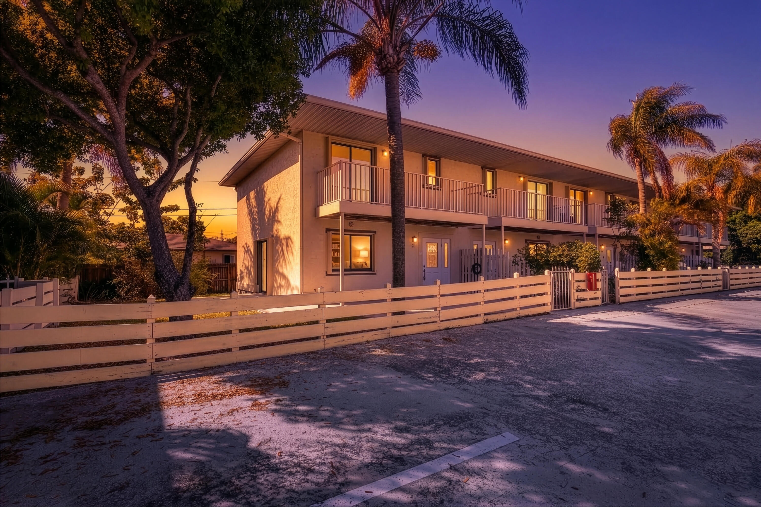 MANGO VILLAS TOWNHOUSE - Residential