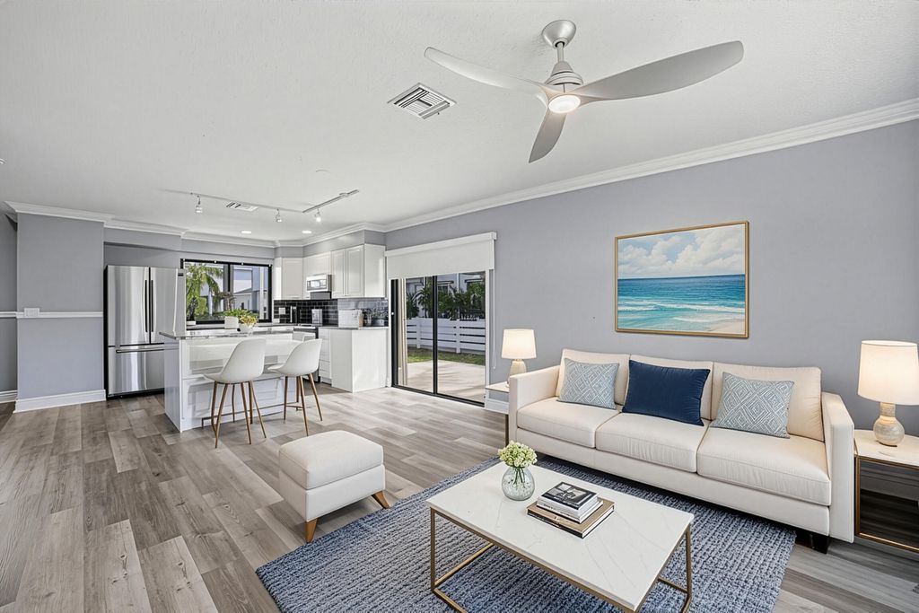 Photo of 324 W Pine St #11, Lantana, FL 33462 (MLS # B26001029)