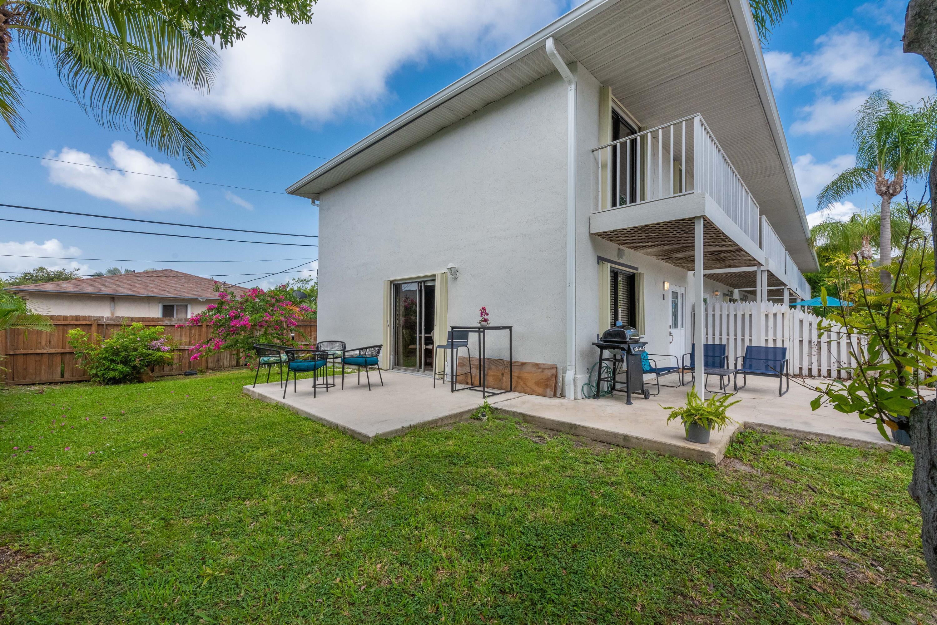 MANGO VILLAS TOWNHOUSE - Residential