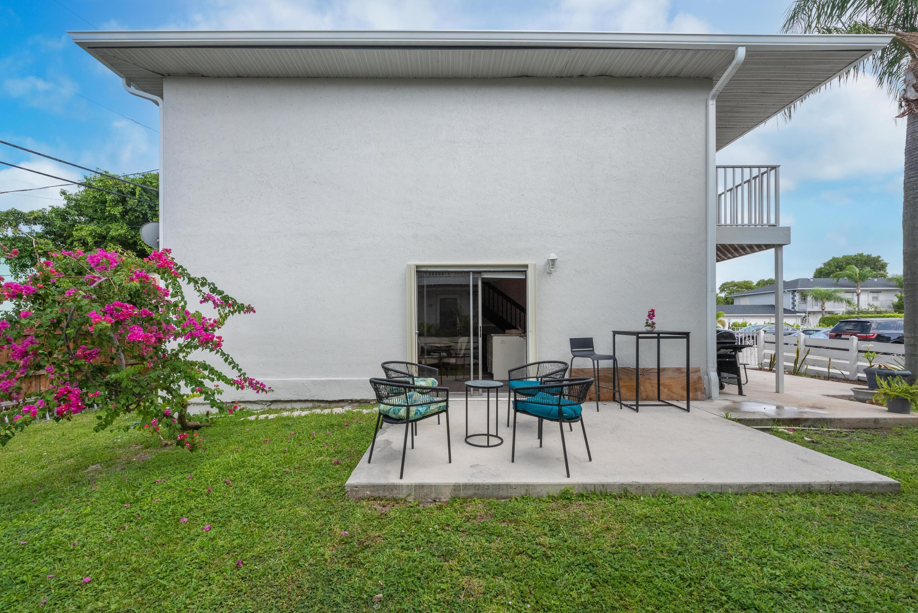 MANGO VILLAS TOWNHOUSE - Residential