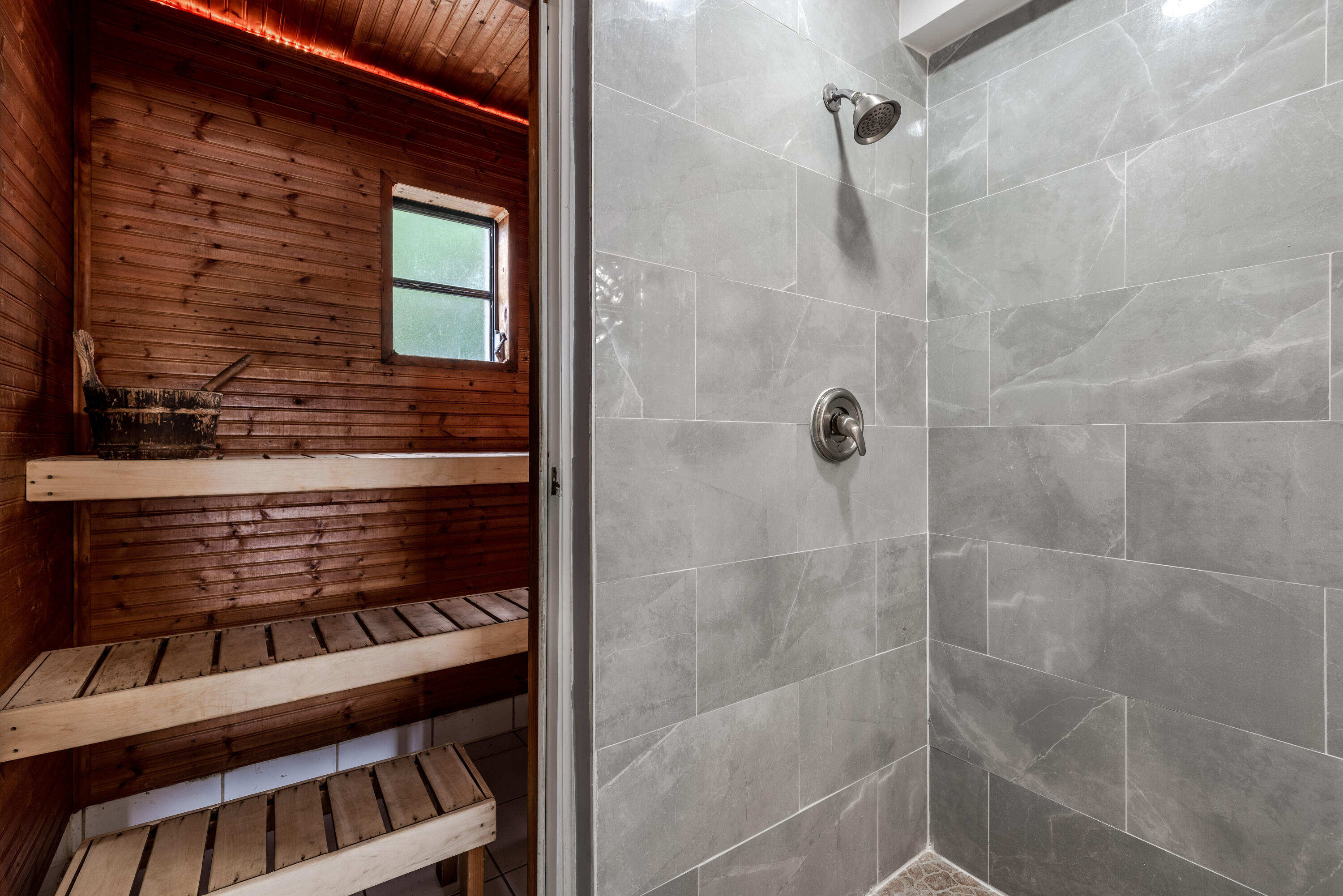 MANGO VILLAS TOWNHOUSE - Residential