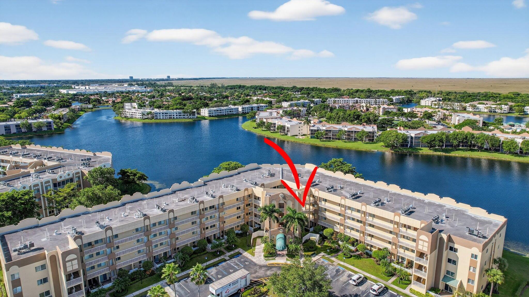 SOUTHAMPTON CONDOMINIUM - Residential