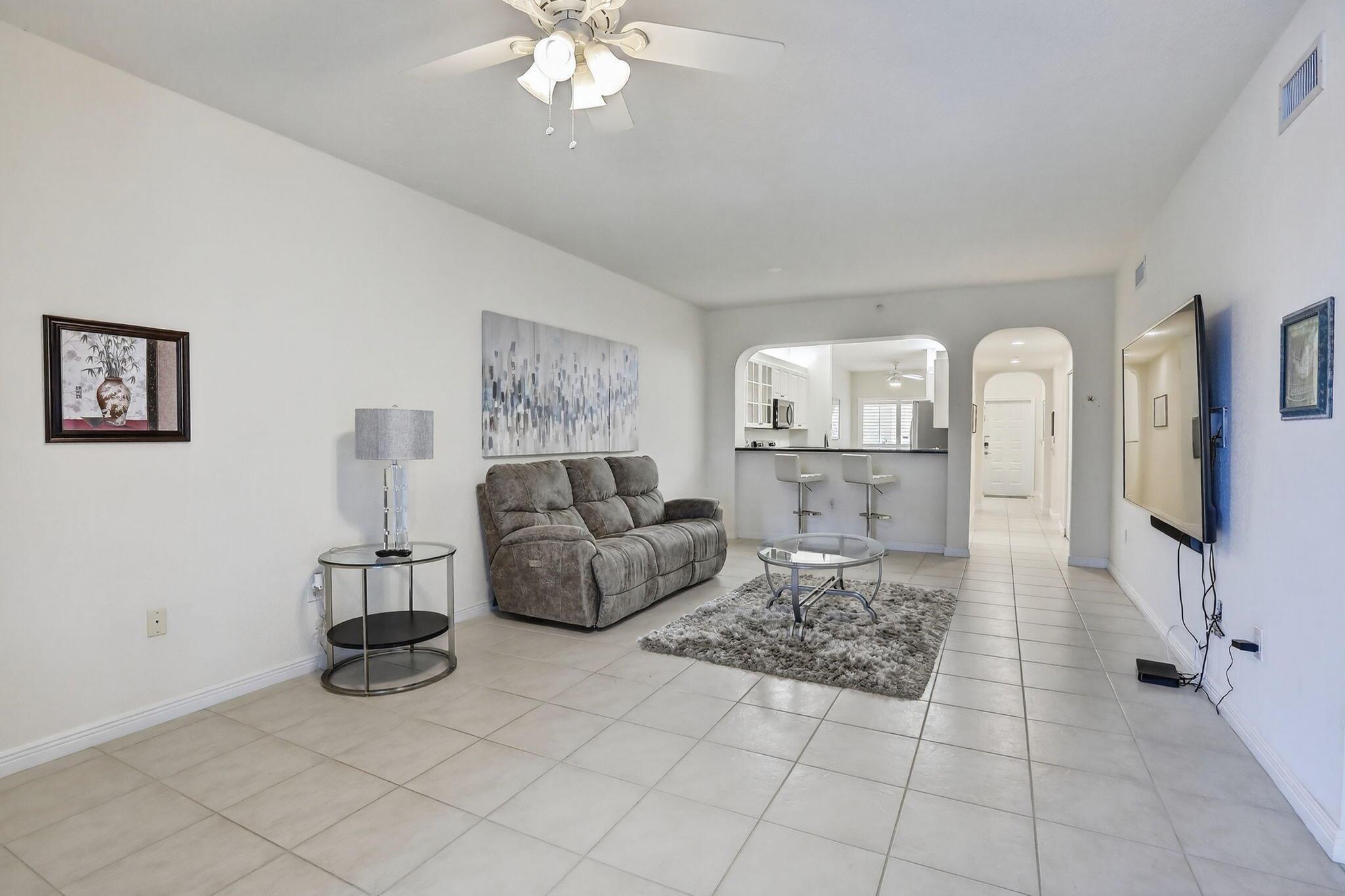 SOUTHAMPTON CONDOMINIUM - Residential