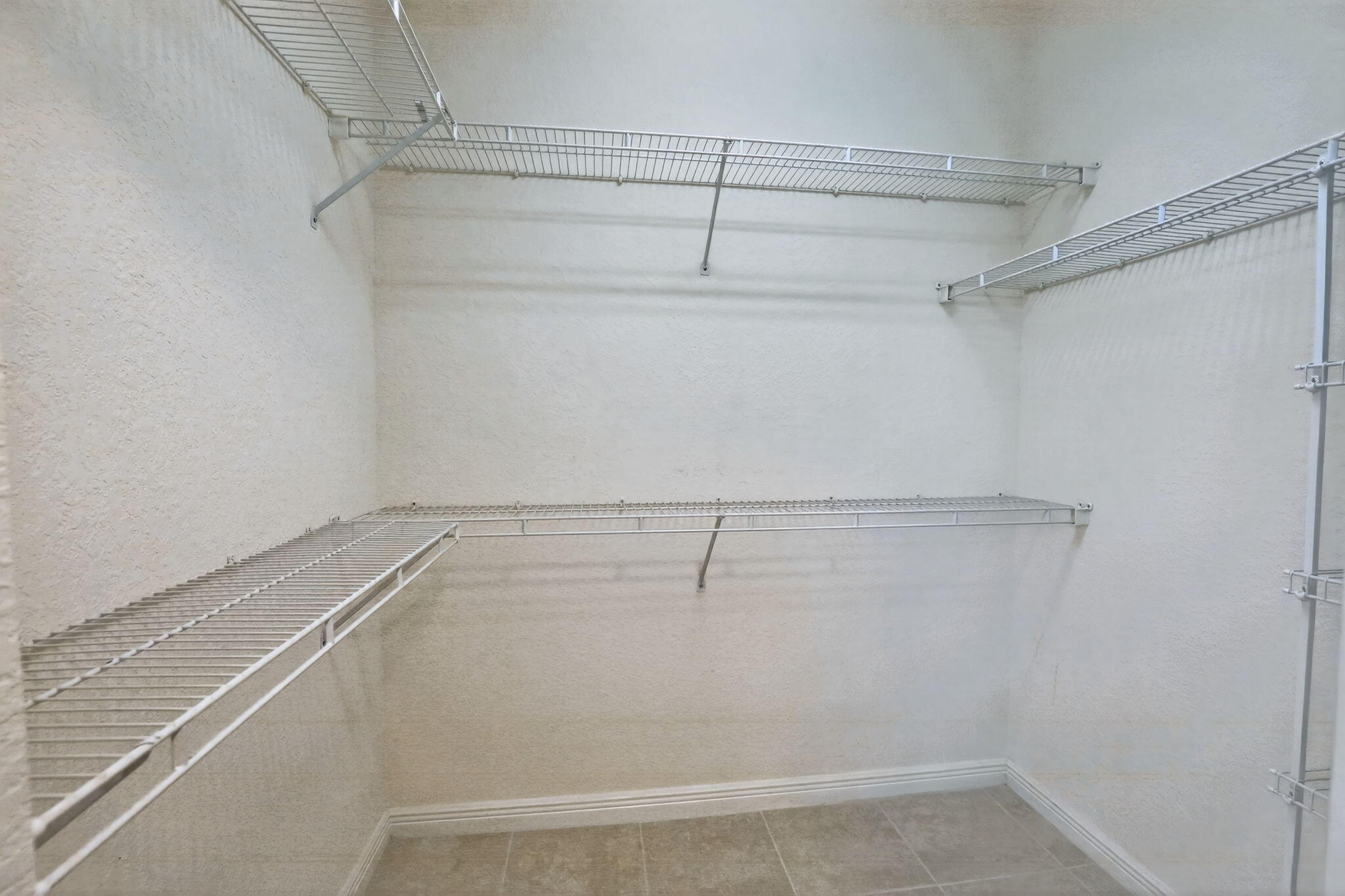 SOUTHAMPTON CONDOMINIUM - Residential