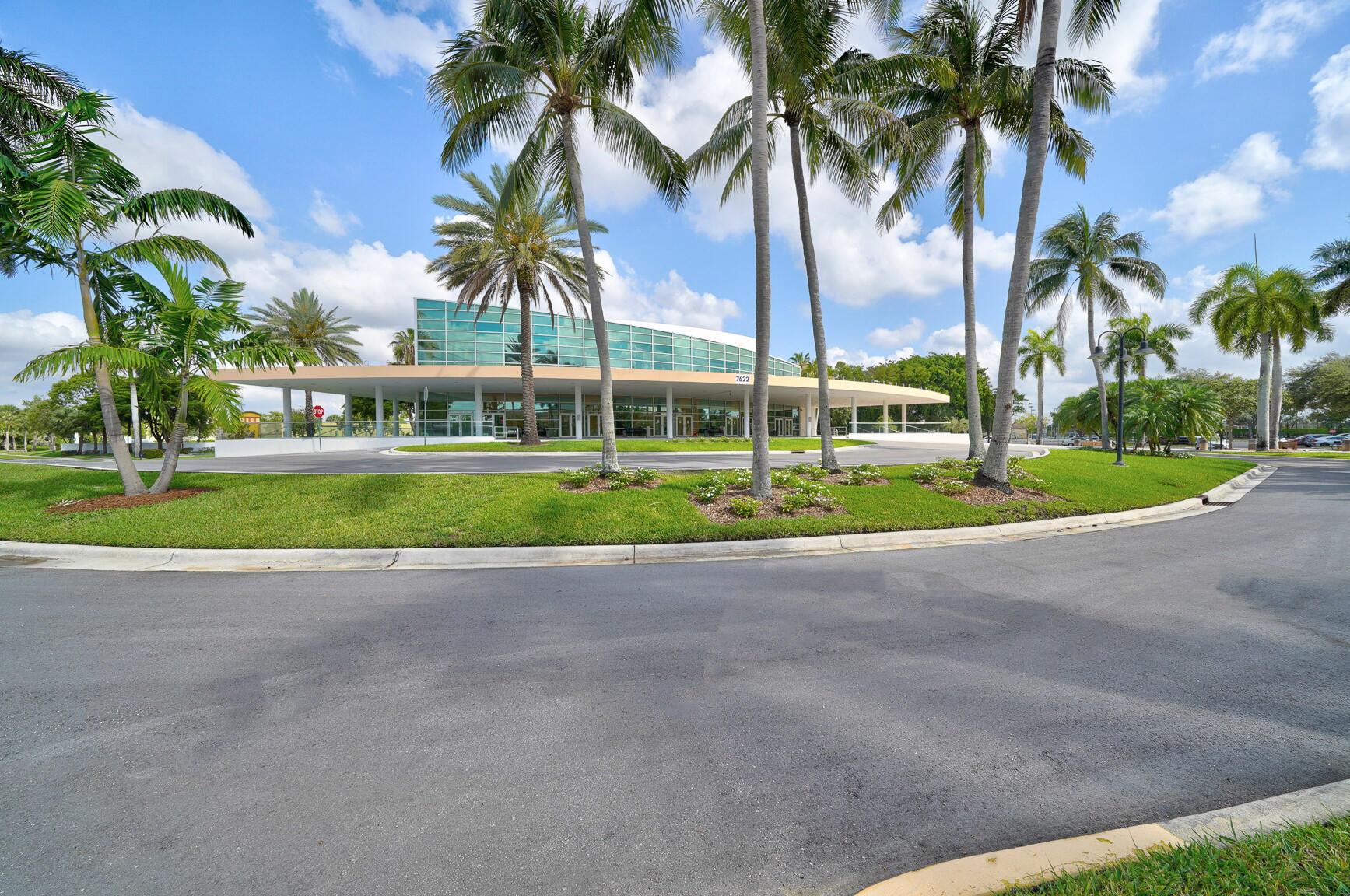 SOUTHAMPTON CONDOMINIUM - Residential