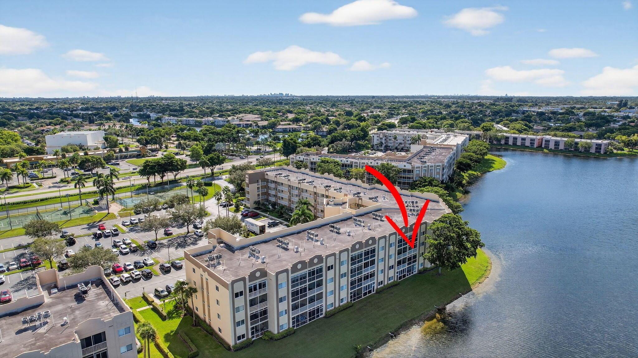 SOUTHAMPTON CONDOMINIUM - Residential