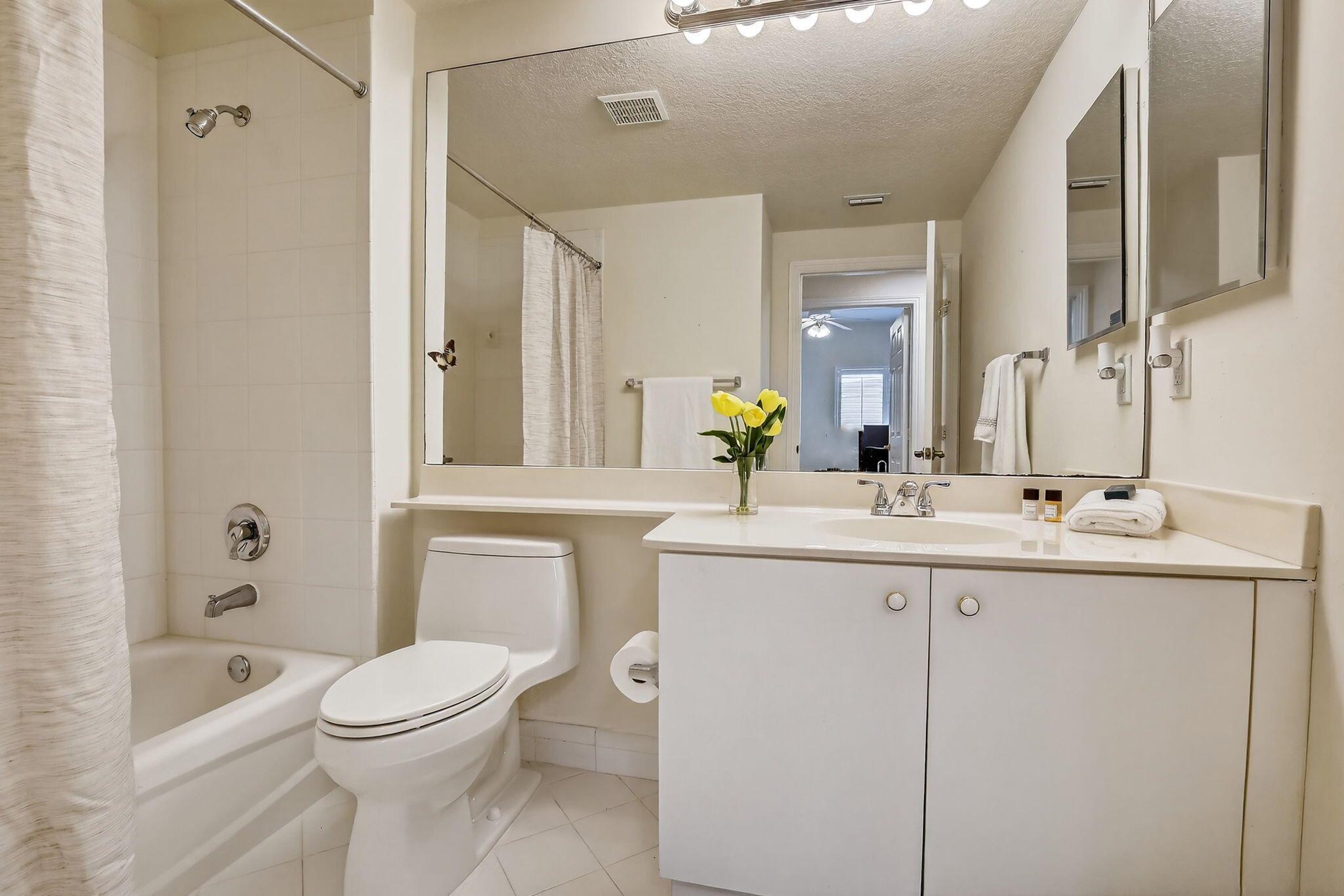 SOUTHAMPTON CONDOMINIUM - Residential