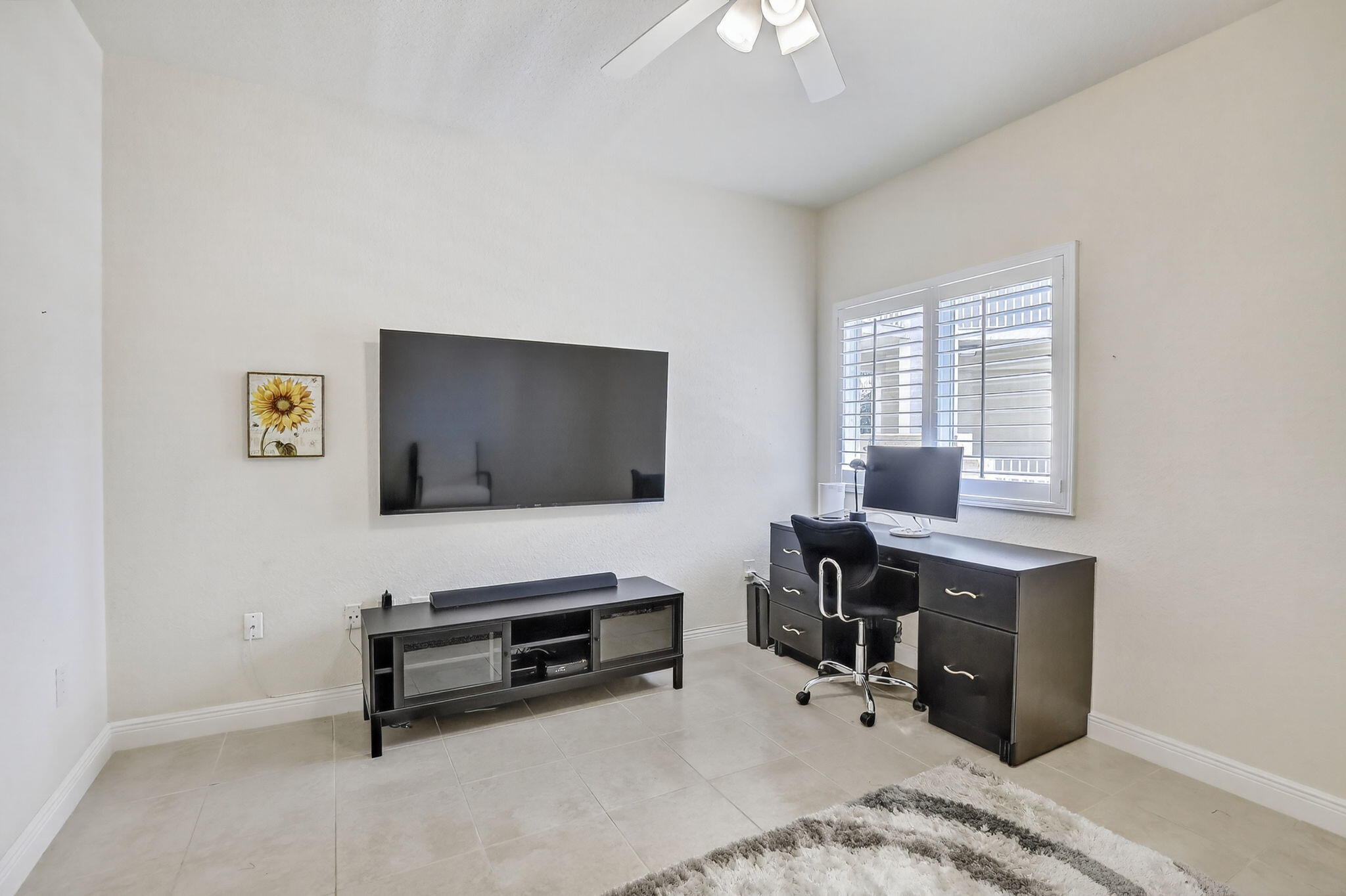 SOUTHAMPTON CONDOMINIUM - Residential