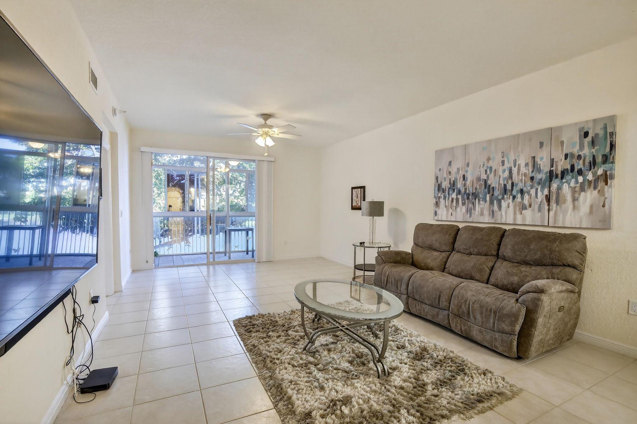 SOUTHAMPTON CONDOMINIUM - Residential