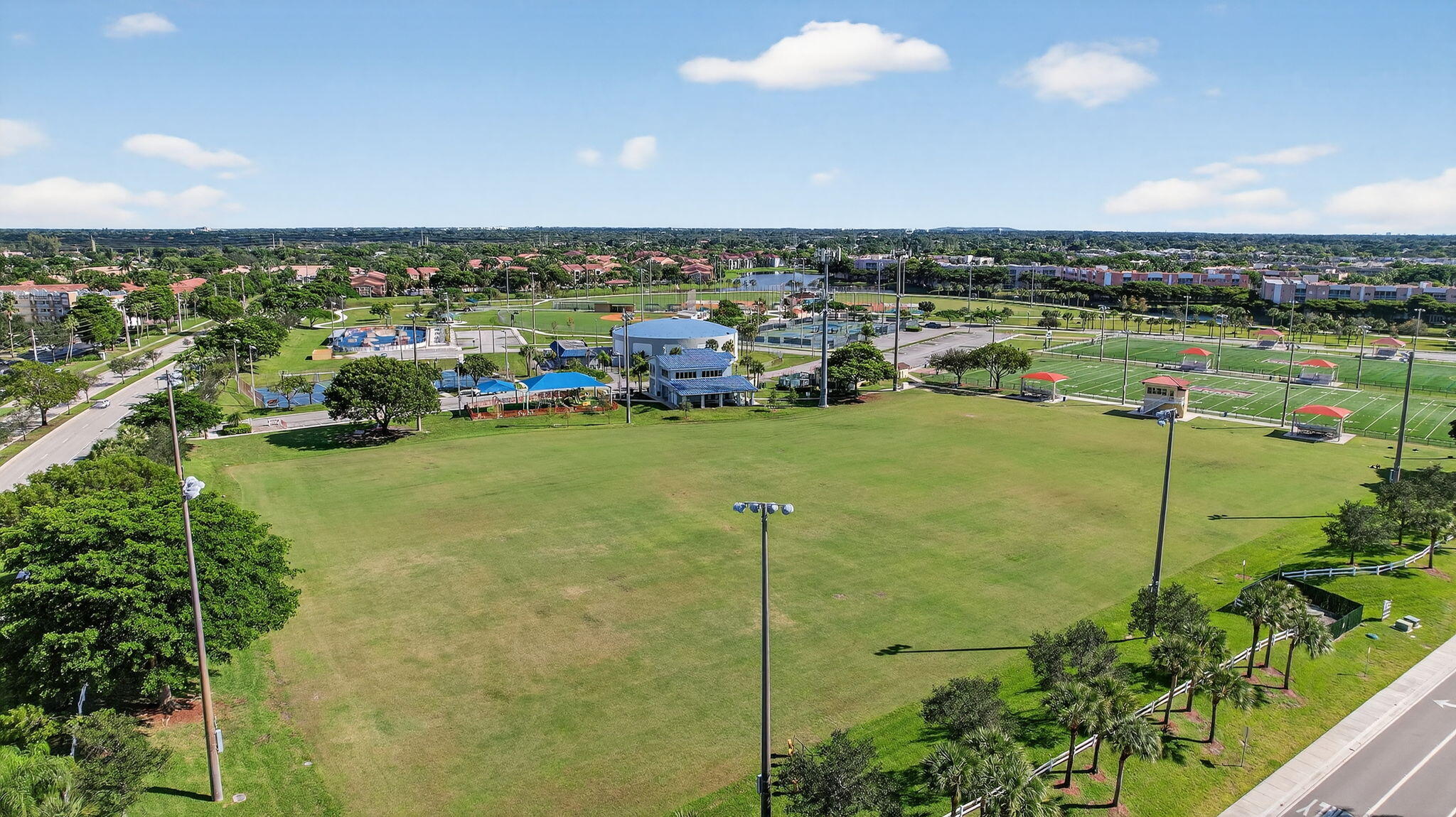 SOUTHAMPTON CONDOMINIUM - Residential