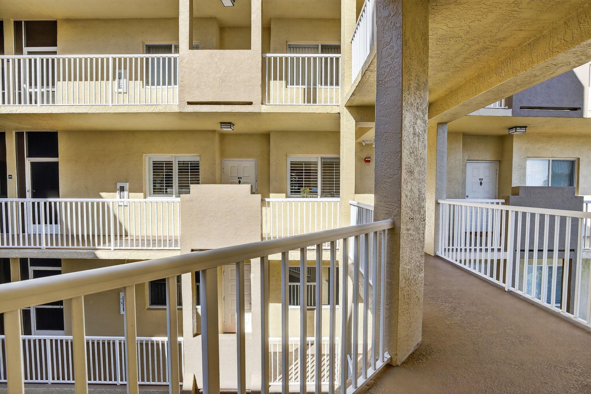 SOUTHAMPTON CONDOMINIUM - Residential