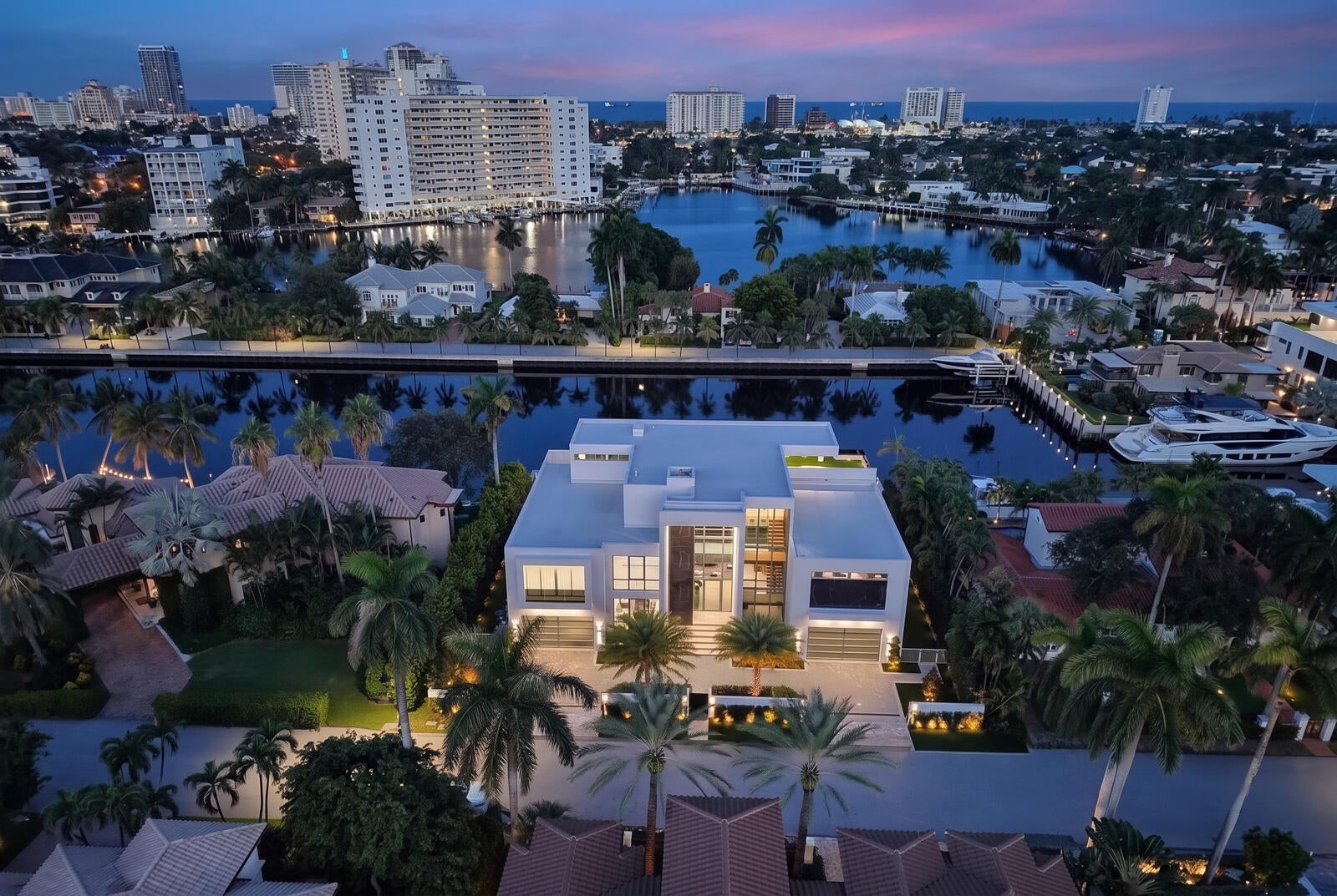 Welcome to 414 Royal Plaza Drive, a monumental new-construction waterf – image 54