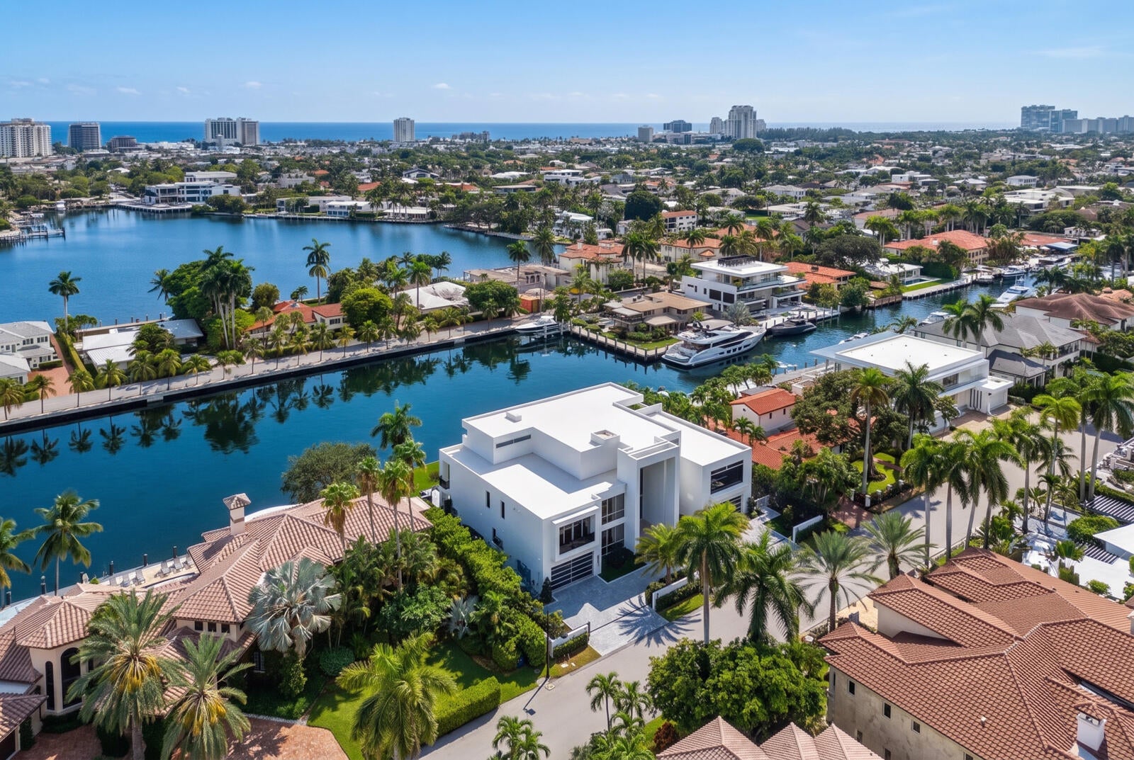 Welcome to 414 Royal Plaza Drive, a monumental new-construction waterf – image 41