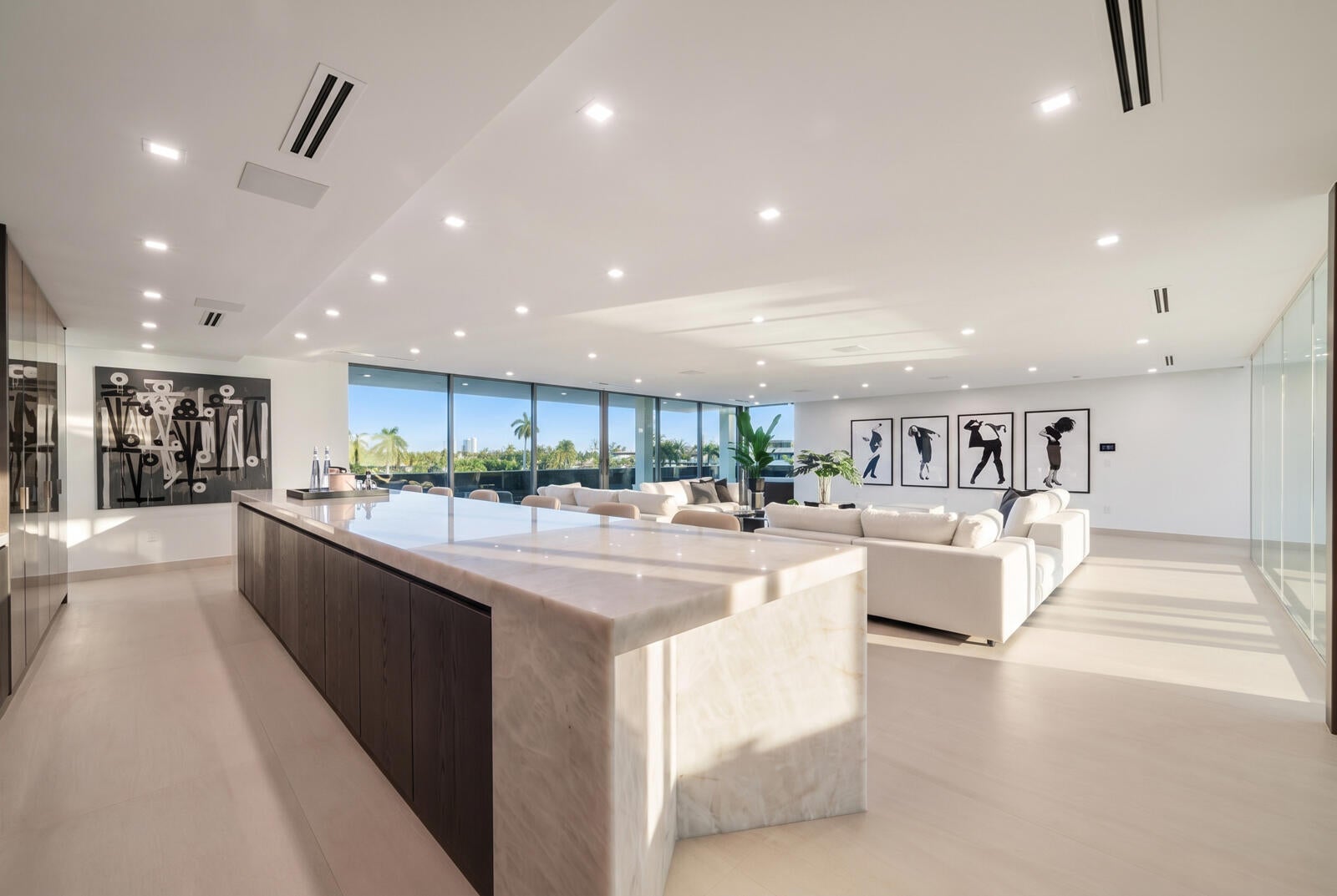 Welcome to 414 Royal Plaza Drive, a monumental new-construction waterf – image 33