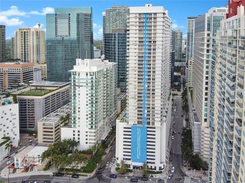 1200 Brickell Bay Dr 2222 Miami FL 33131